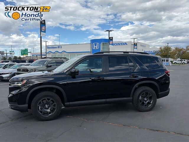2025 Honda Pilot AWD TrailSport