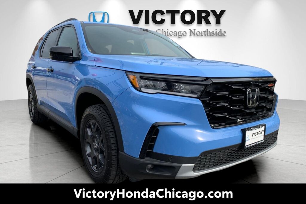 2025 Honda Pilot AWD TrailSport — photo 1 of 7