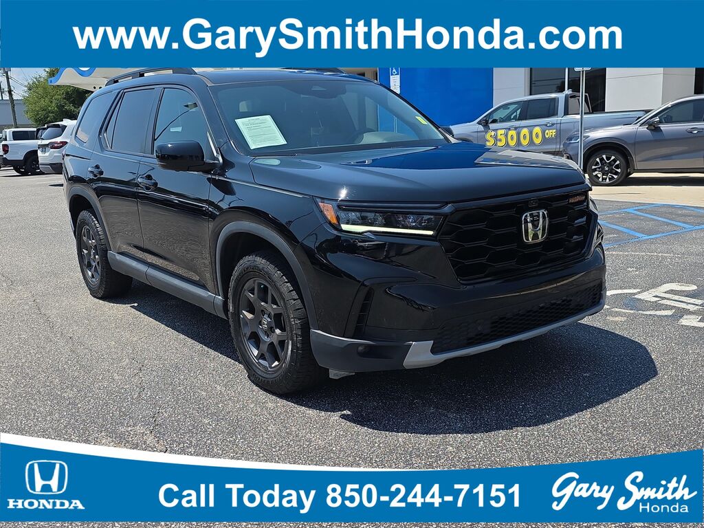 2025 Honda Pilot TrailSport — photo 1 of 13