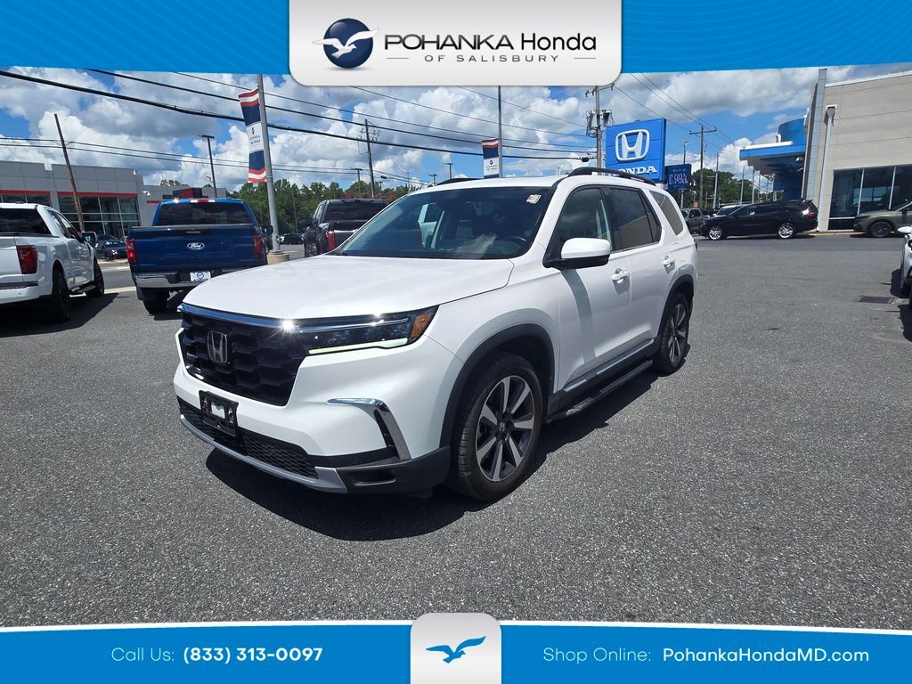 2024 Honda Pilot Touring — photo 1 of 20