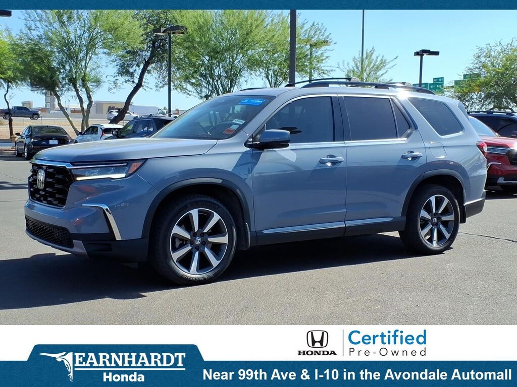 2025 Honda Pilot Touring — photo 1 of 13