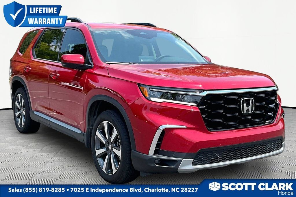 2025 Honda Pilot AWD TRG — photo 1 of 7