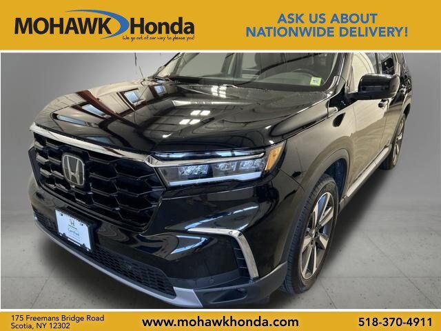2024 Honda Pilot AWD TRG — photo 1 of 7