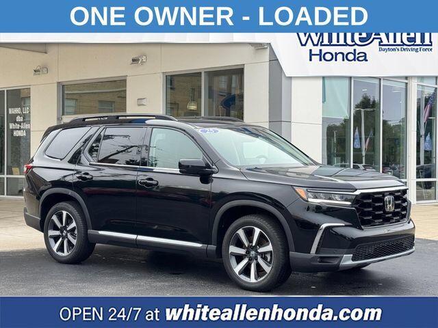 2025 Honda Pilot AWD TRG — photo 1 of 7
