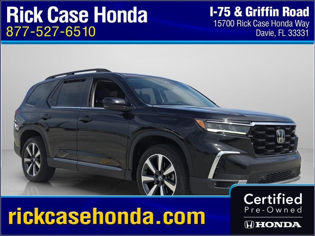 2025 Honda Pilot Touring — photo 1 of 25