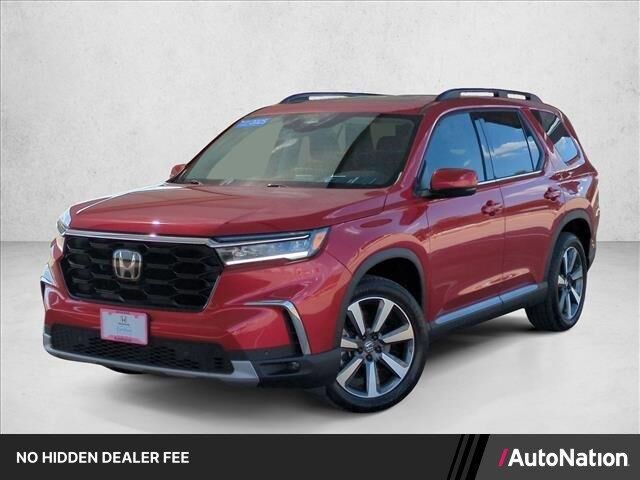 2025 Honda Pilot Touring — photo 1 of 13
