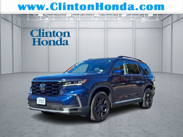 2025 Honda Pilot AWD Touring w/HPD Wheels