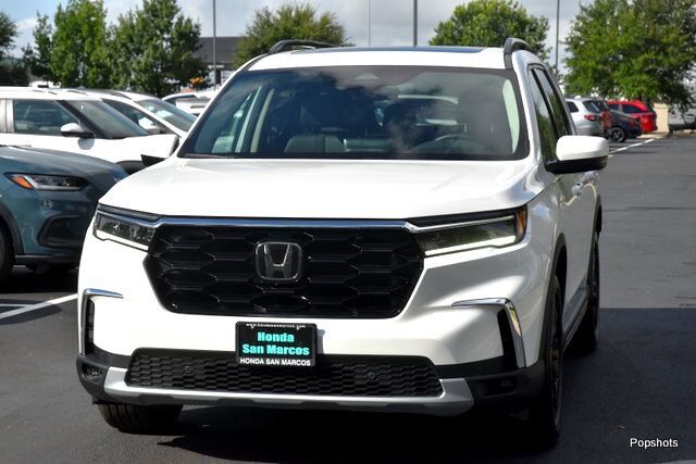 2025 Honda Pilot AWD Touring w/HPD Wheels — photo 1 of 7