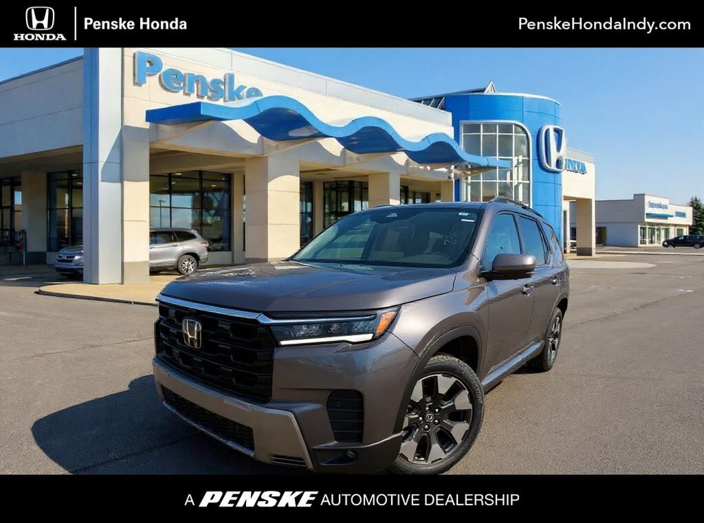 2026 Honda Pilot AWD Touring — photo 1 of 7