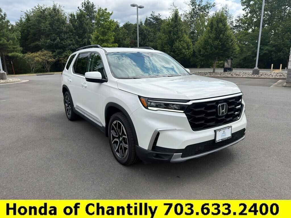 2025 Honda Pilot Touring+ — photo 1 of 26