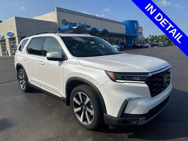 2025 Honda Pilot AWD TRG — photo 1 of 7