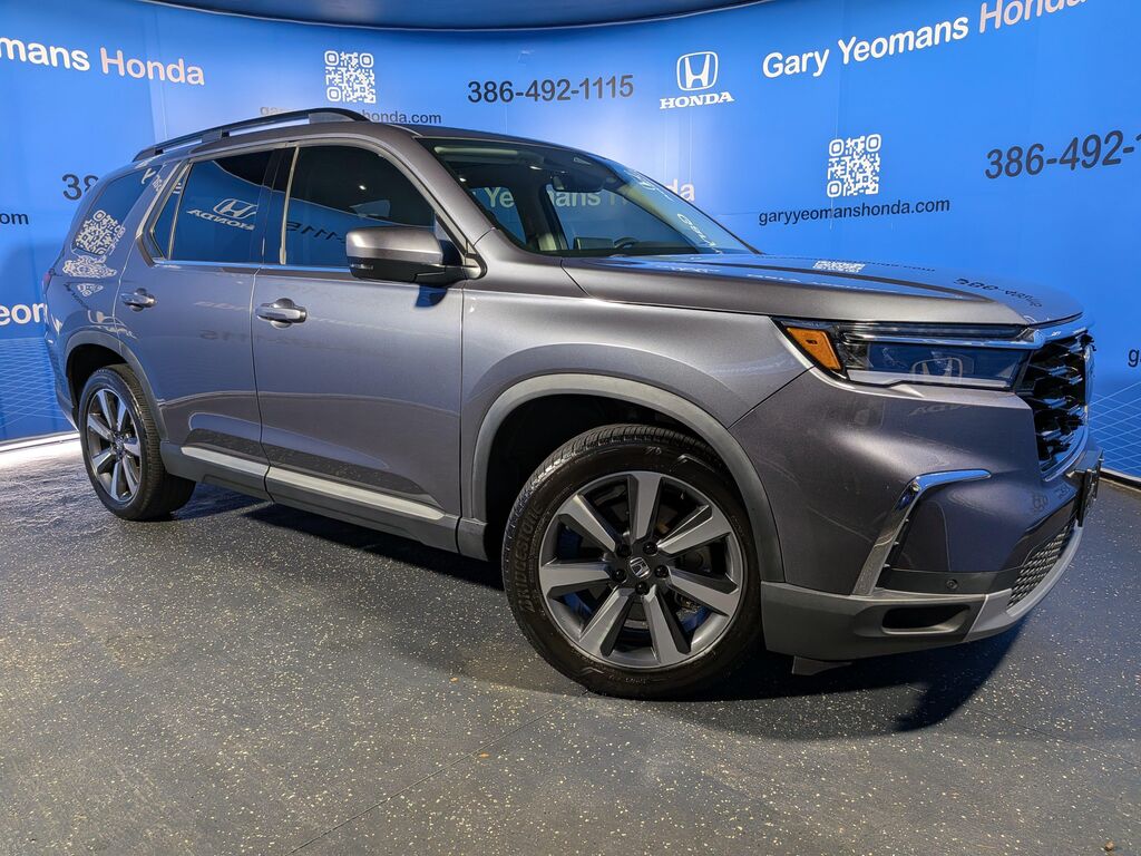 2024 Honda Pilot Touring — photo 1 of 1