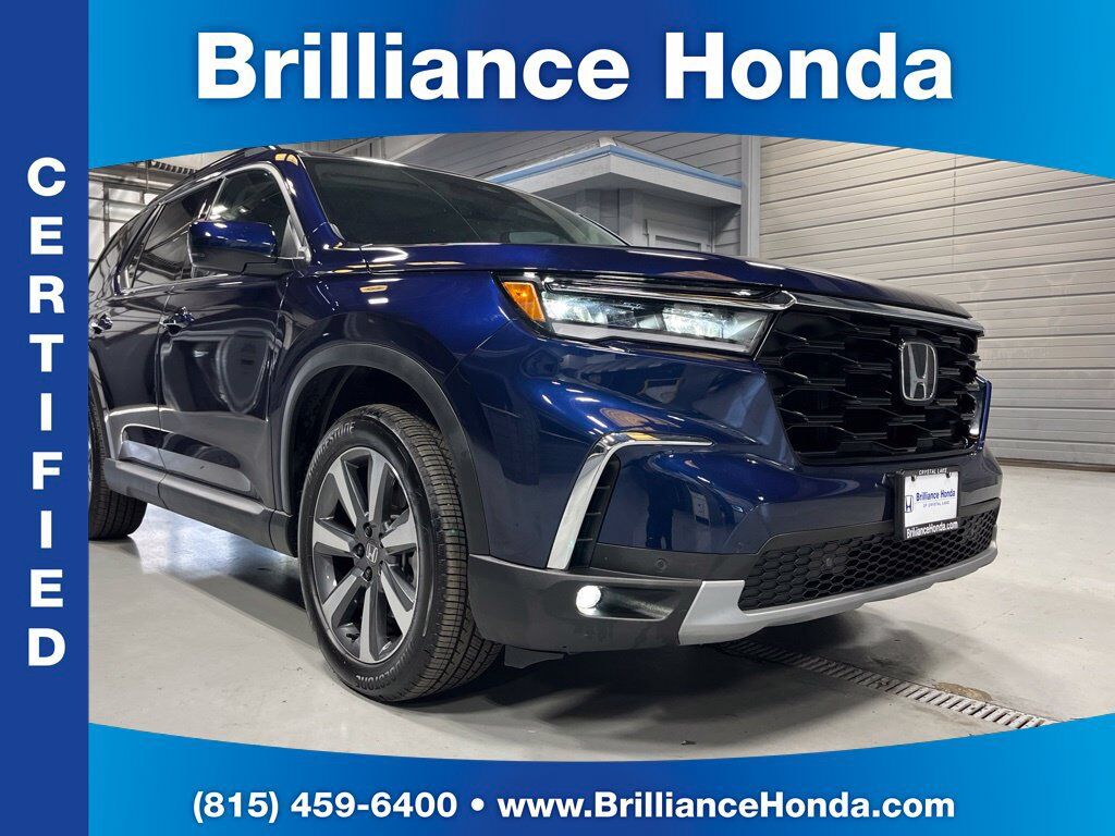 2025 Honda Pilot AWD Touring — photo 1 of 7