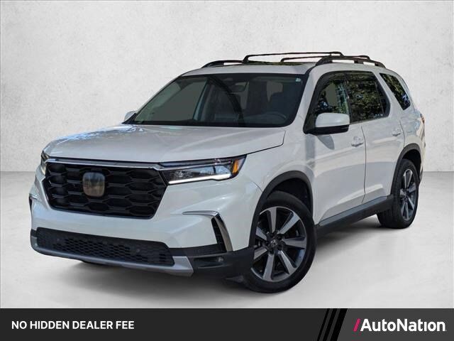 2023 Honda Pilot AWD TRG — photo 1 of 7