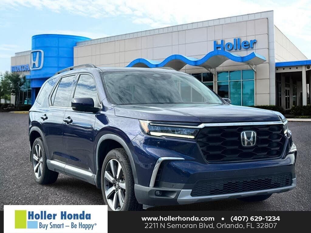 2024 Honda Pilot Touring — photo 1 of 1