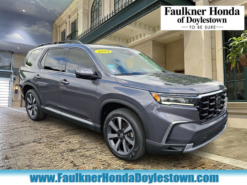 2024 Honda Pilot AWD TRG — photo 1 of 7