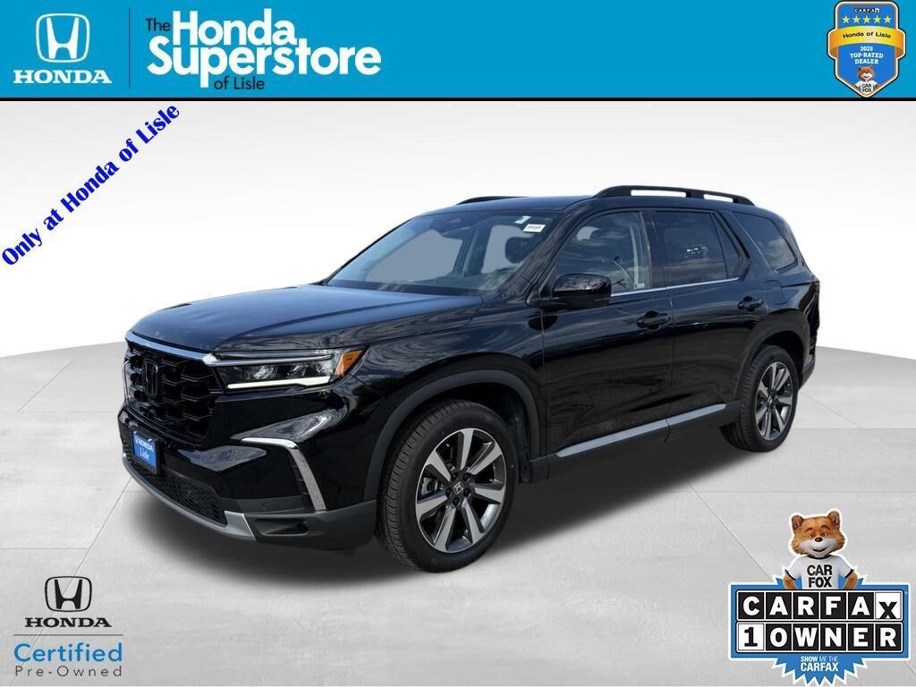 2025 Honda Pilot Touring — photo 1 of 13