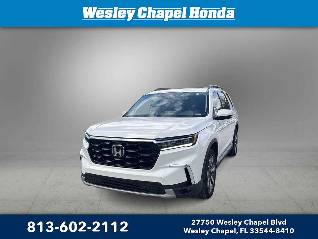 2025 Honda Pilot AWD TRG — photo 1 of 7
