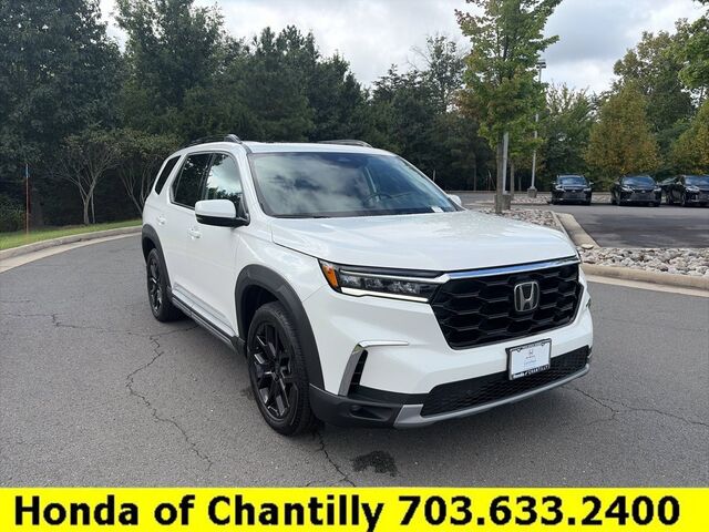 2025 Honda Pilot AWD Touring w/HPD Wheels