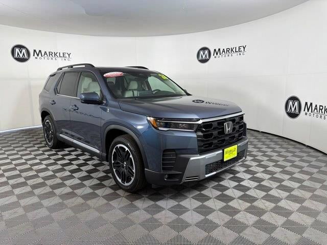 2026 Honda Pilot Touring — photo 1 of 13