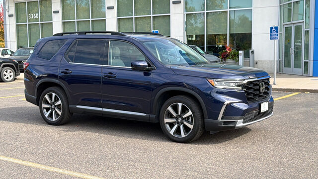 2024 Honda Pilot AWD TRG