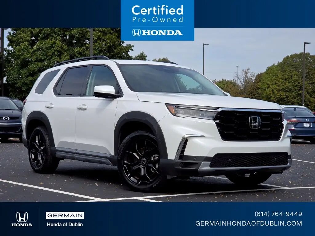 2025 Honda Pilot Touring — photo 1 of 13