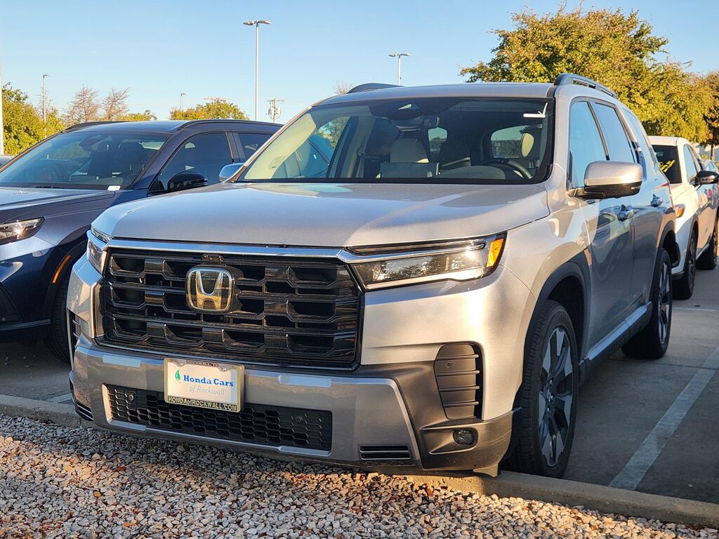 2026 Honda Pilot Touring — photo 1 of 12