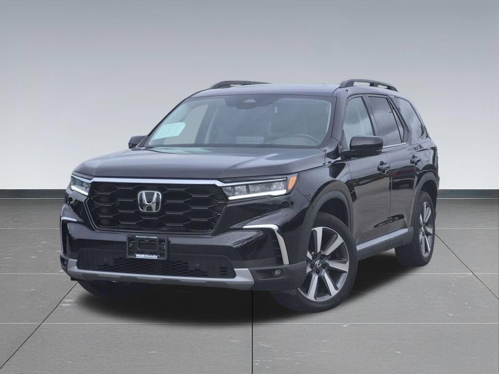 2024 Honda Pilot AWD TRG — photo 1 of 7