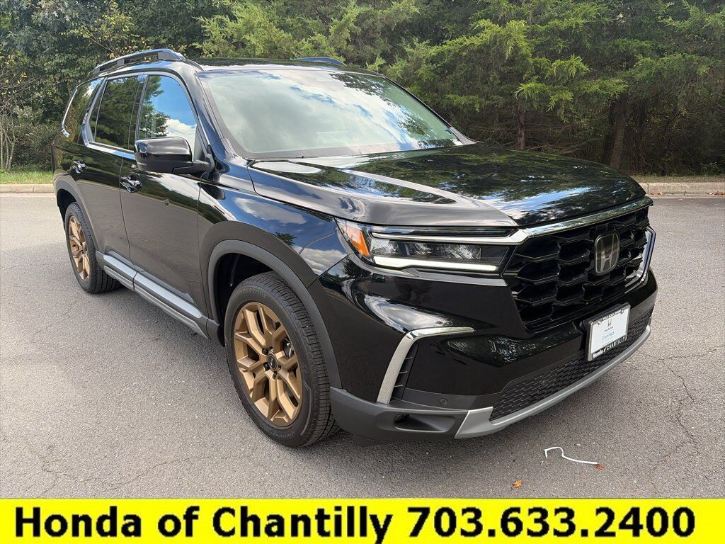 2024 Honda Pilot AWD TRG — photo 1 of 7