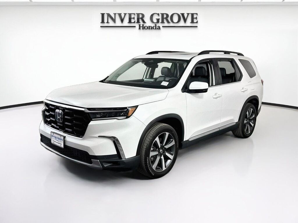 2024 Honda Pilot Touring — photo 1 of 13