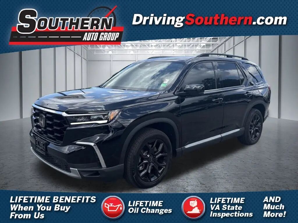 2025 Honda Pilot Touring — photo 1 of 13