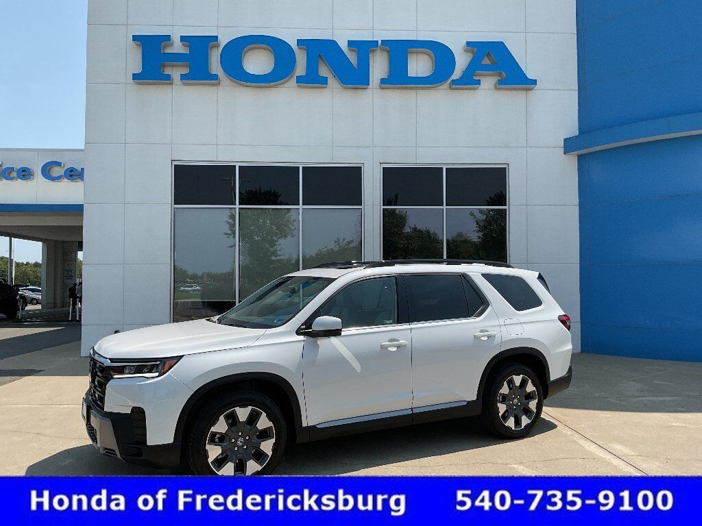 2026 Honda Pilot AWD Touring — photo 1 of 7