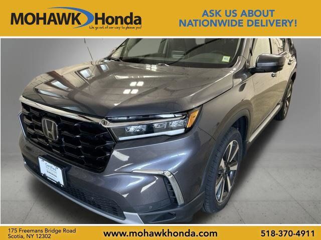 2024 Honda Pilot AWD TRG — photo 1 of 7