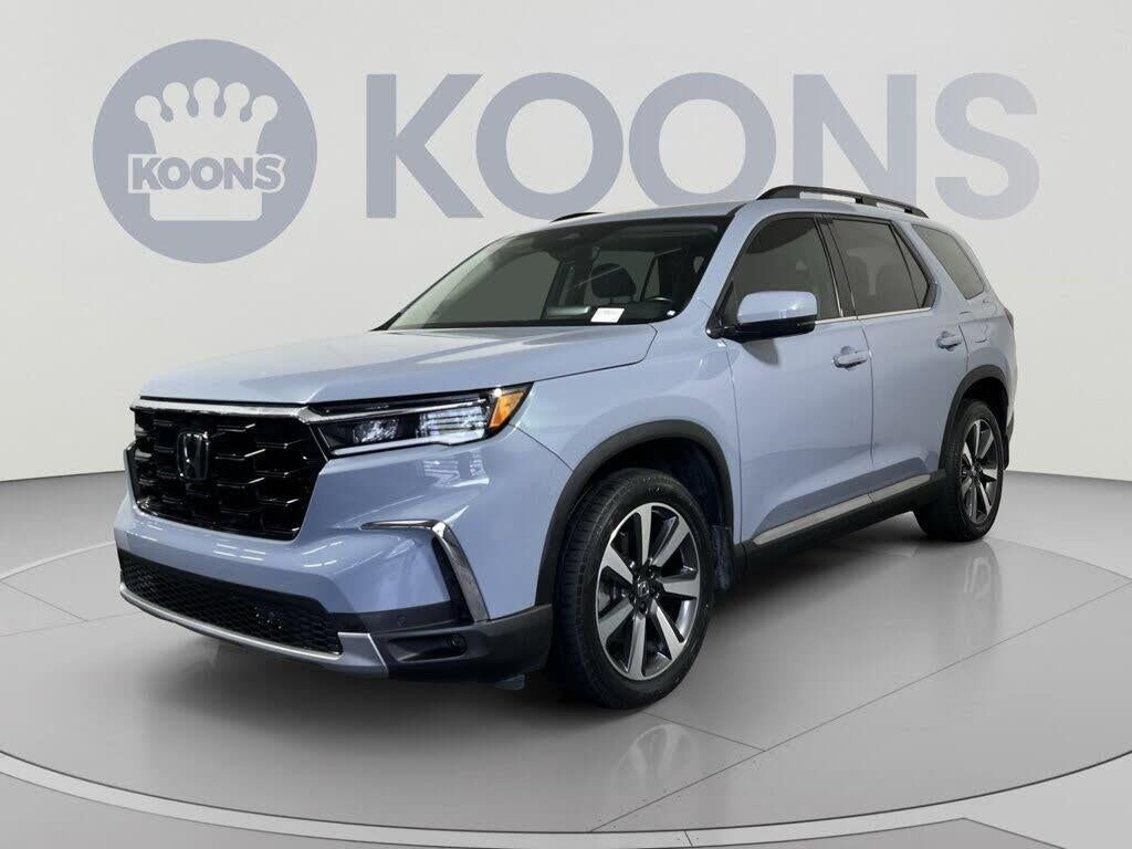 2024 Honda Pilot Touring — photo 1 of 2