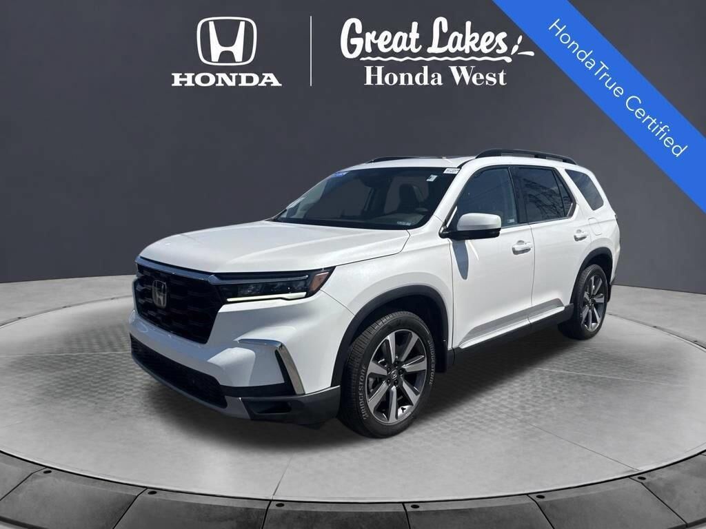 2024 Honda Pilot Touring — photo 1 of 26