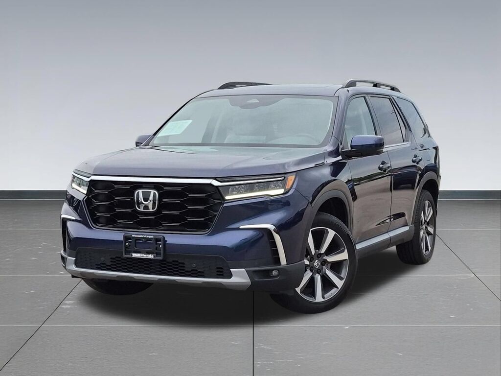 2025 Honda Pilot AWD TRG — photo 1 of 7