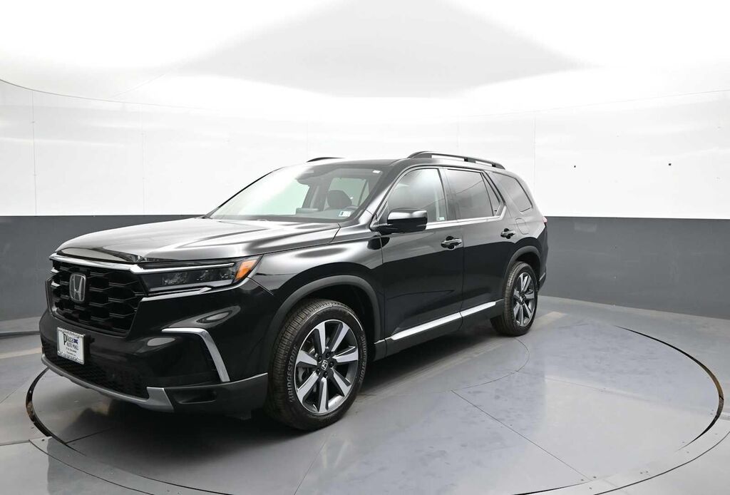 2025 Honda Pilot Touring+ — photo 1 of 13
