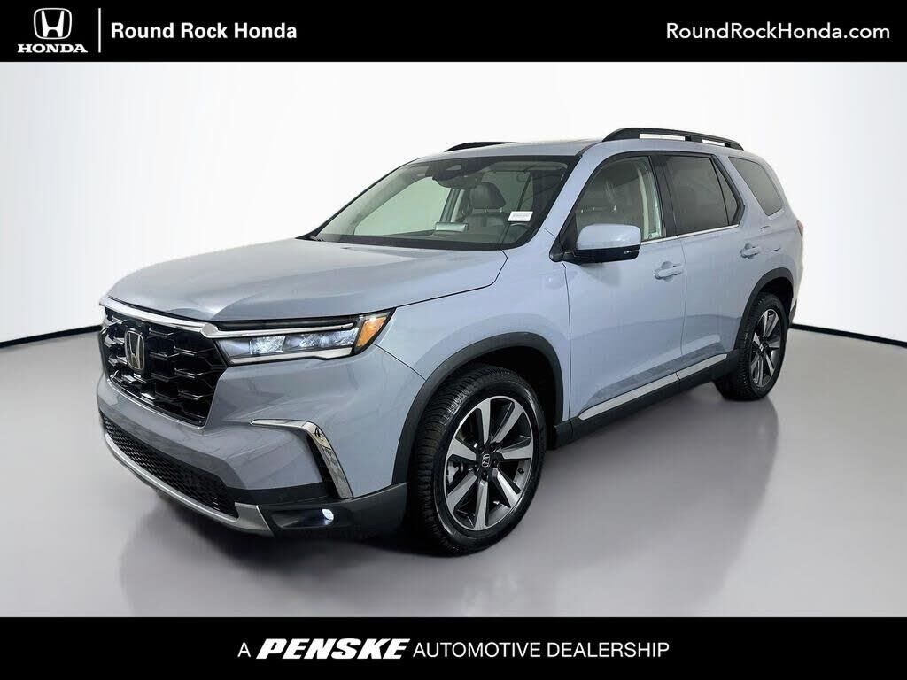 2024 Honda Pilot Touring — photo 1 of 1