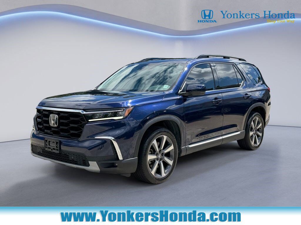 2024 Honda Pilot AWD TRG — photo 1 of 7