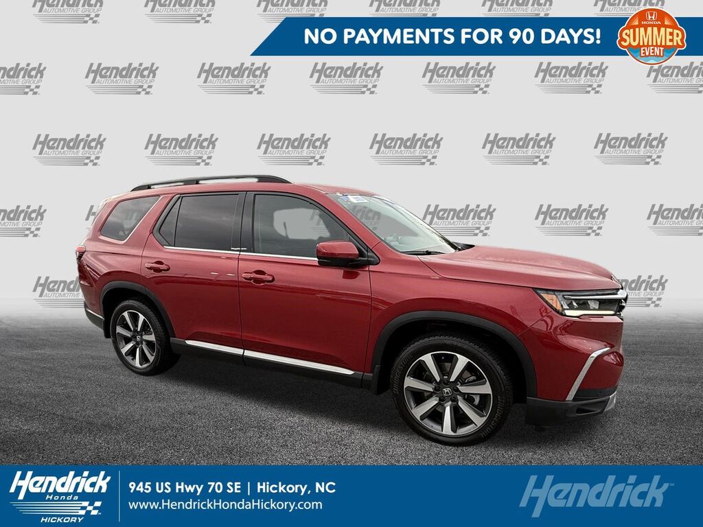2024 Honda Pilot Touring — photo 1 of 13