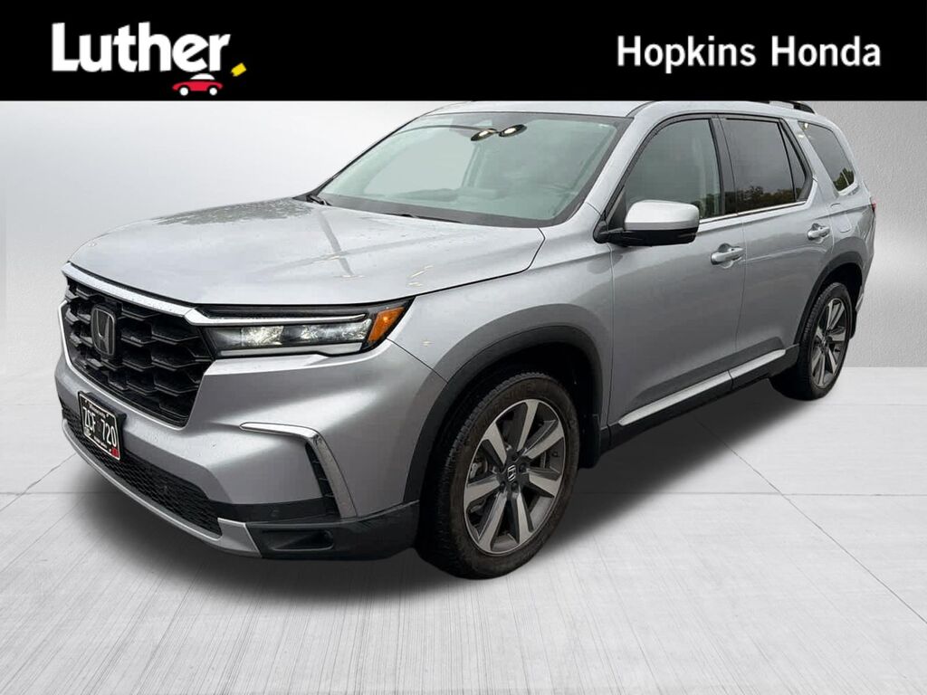 2024 Honda Pilot AWD TRG — photo 1 of 7