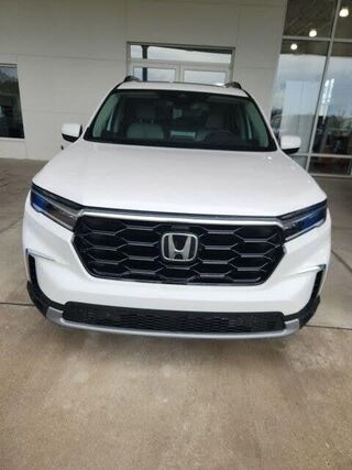 2024 Honda Pilot Touring — photo 1 of 14