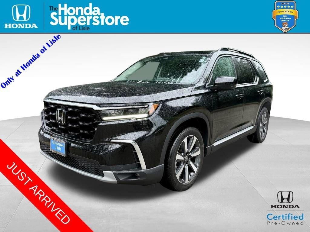 2024 Honda Pilot Touring — photo 1 of 7