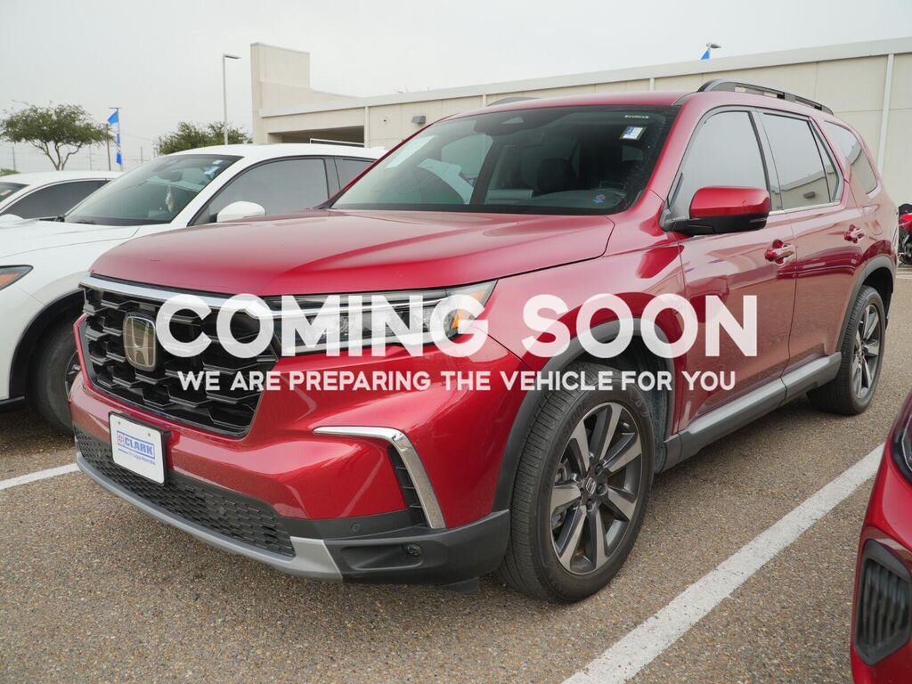 2025 Honda Pilot Touring — photo 1 of 4
