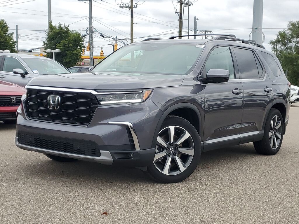 2025 Honda Pilot AWD Elite — photo 1 of 7