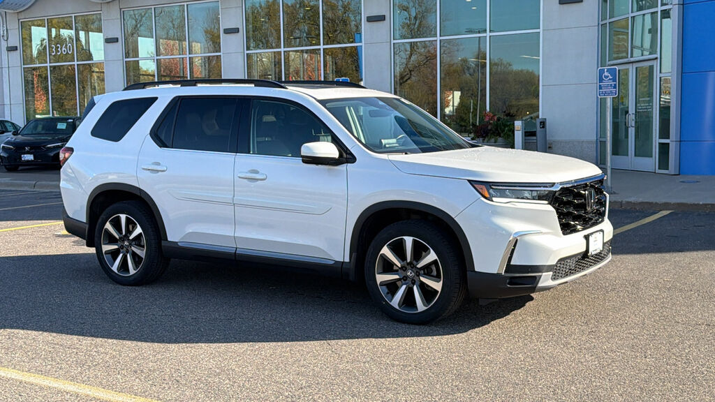 2024 Honda Pilot AWD ELITE — photo 1 of 7