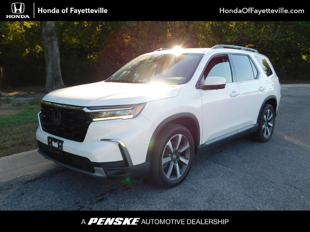 2025 Honda Pilot AWD Elite — photo 1 of 7