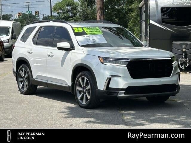 2025 Honda Pilot Elite — photo 1 of 26