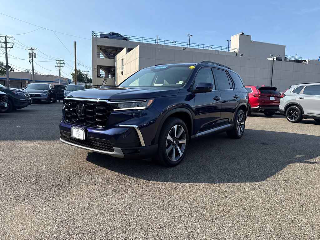 2023 Honda Pilot Elite — photo 1 of 13