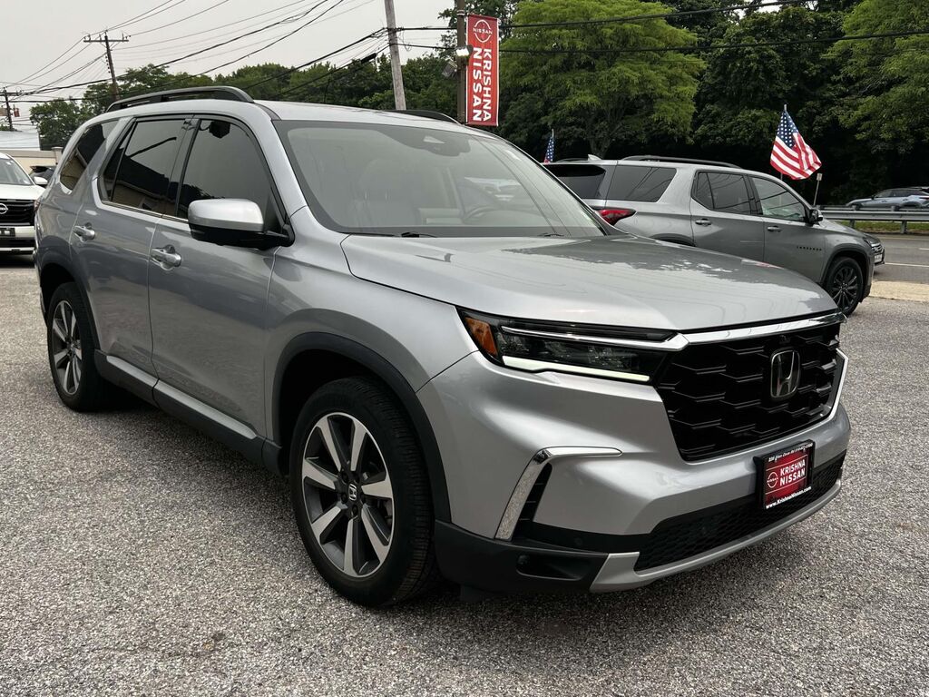 2023 Honda Pilot Elite AWD — photo 1 of 13